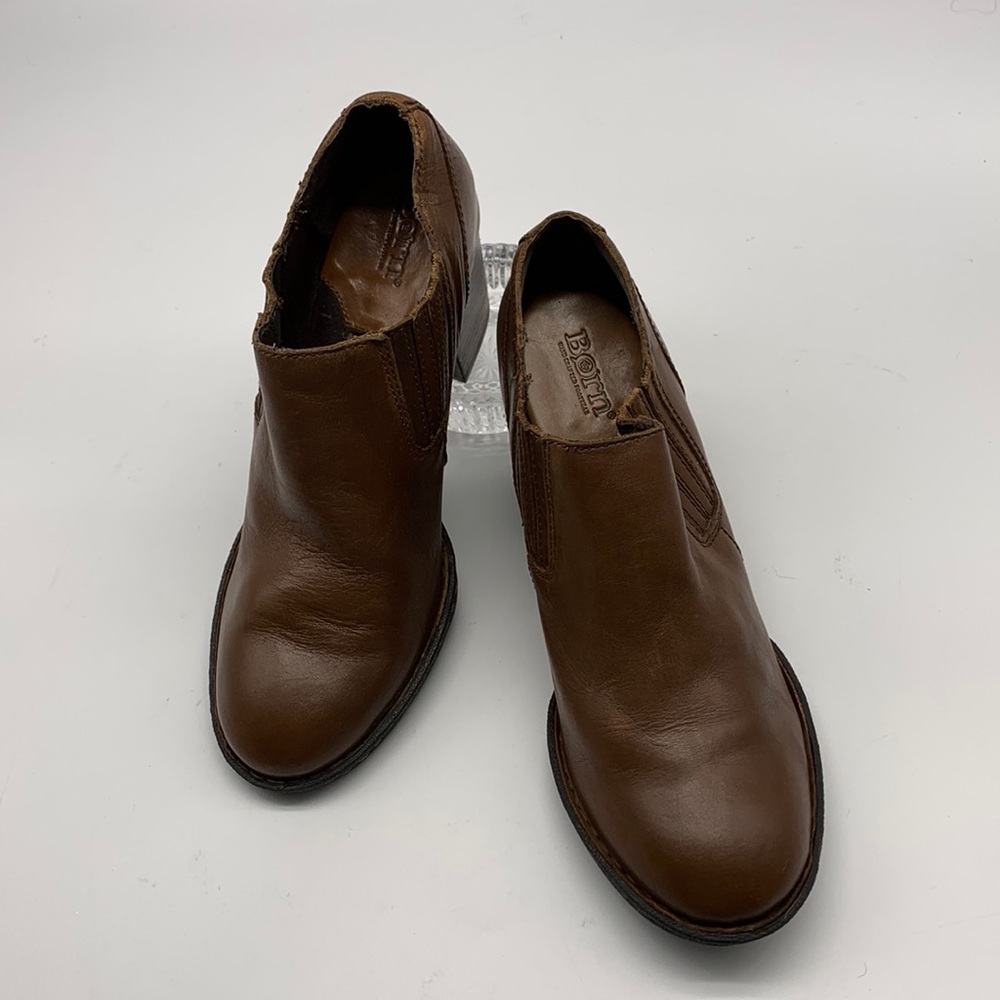 Born Brown Leather Ankle Bootie size 8